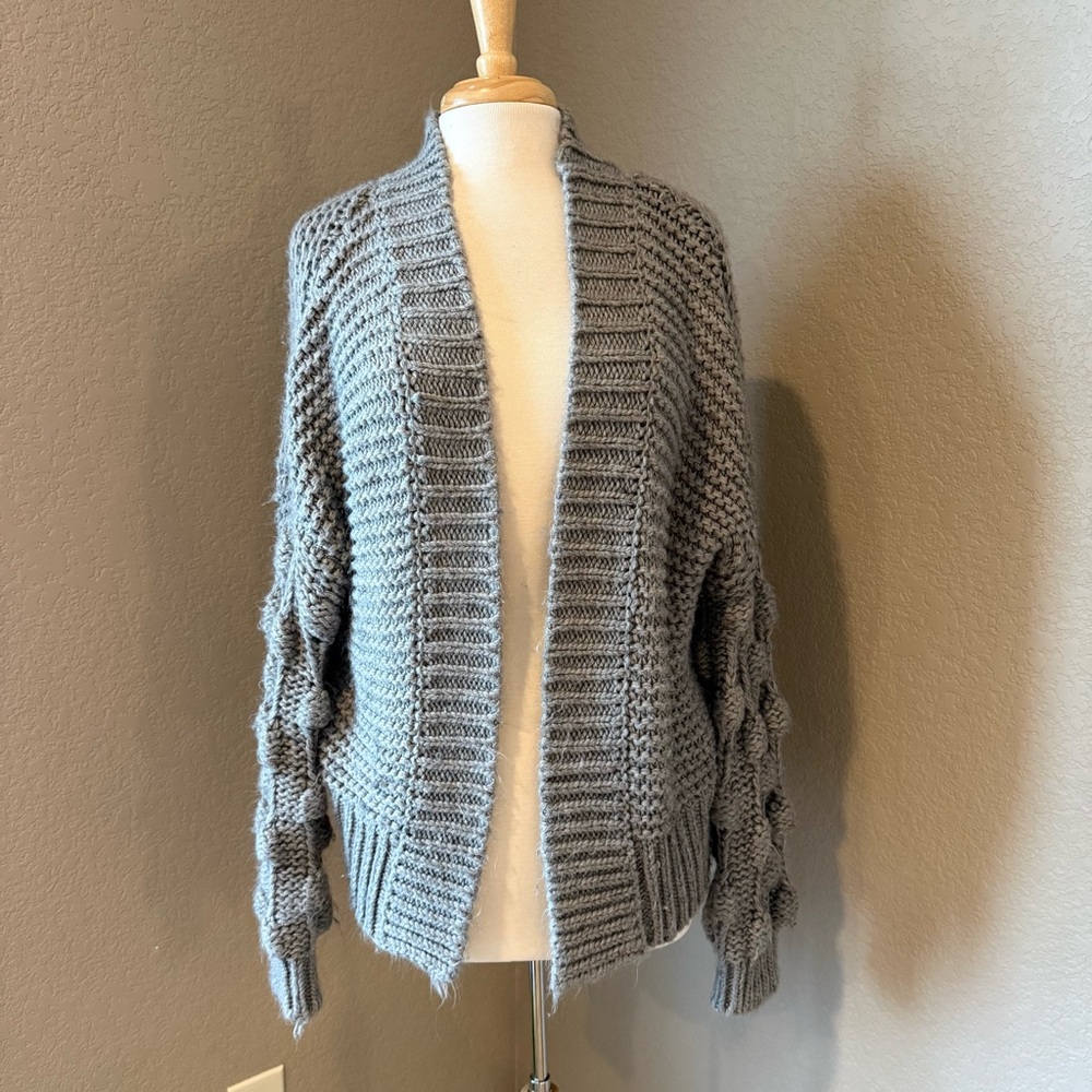 Elan Textured Gray Bubble Sleeve Oversized Cardigan Medium